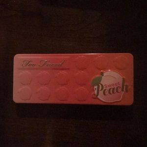 Too faced sweet peach palette, only swatched